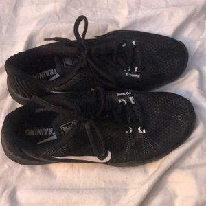 Nike flywire training running shoes